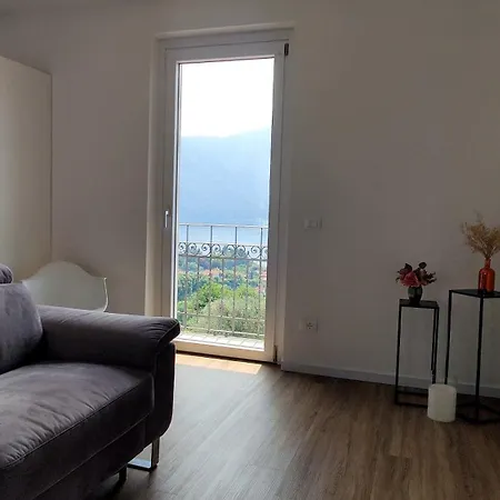 Vista Apartment *